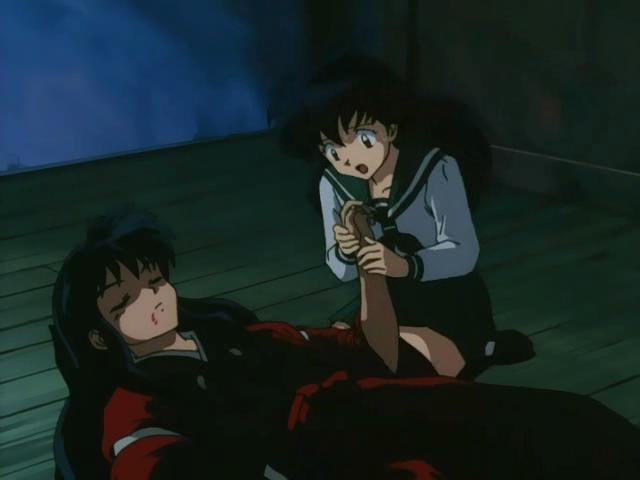 Otaku Gallery  / Anime e Manga / Inu-Yasha / Screen Shots / Episodi / 013 - L`enigma della luna nuova! Inuyasha dai capelli neri! / 171.jpg